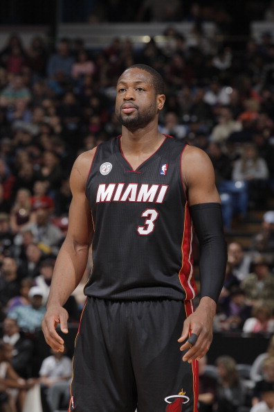 把奖杯给队 把奖杯给队