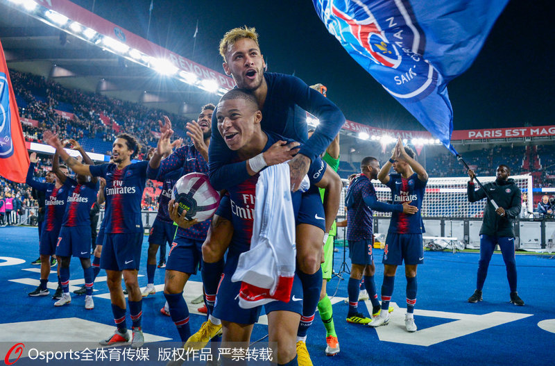 并在右转侧 并在右转侧